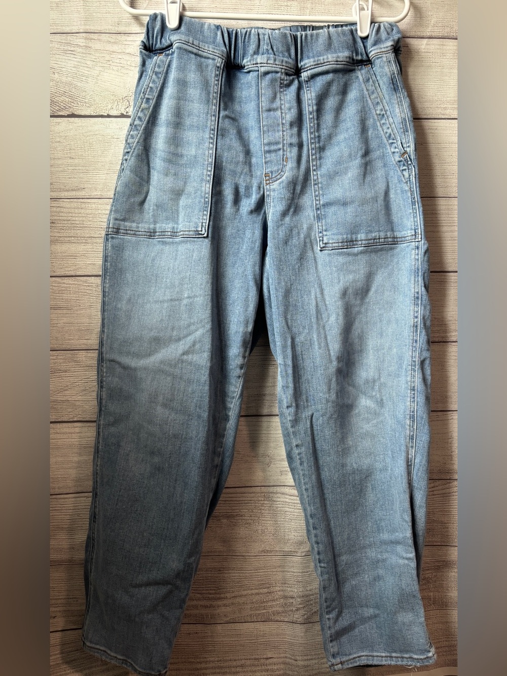 Madewell Relaxed Pull-On women’s jeans, medium wash, size medium (12/14)